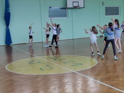  Rozgrywki o mistrzostwo szkoły w mini piłce ręcznej dziewcząt i mini piłce nożnej chłopców